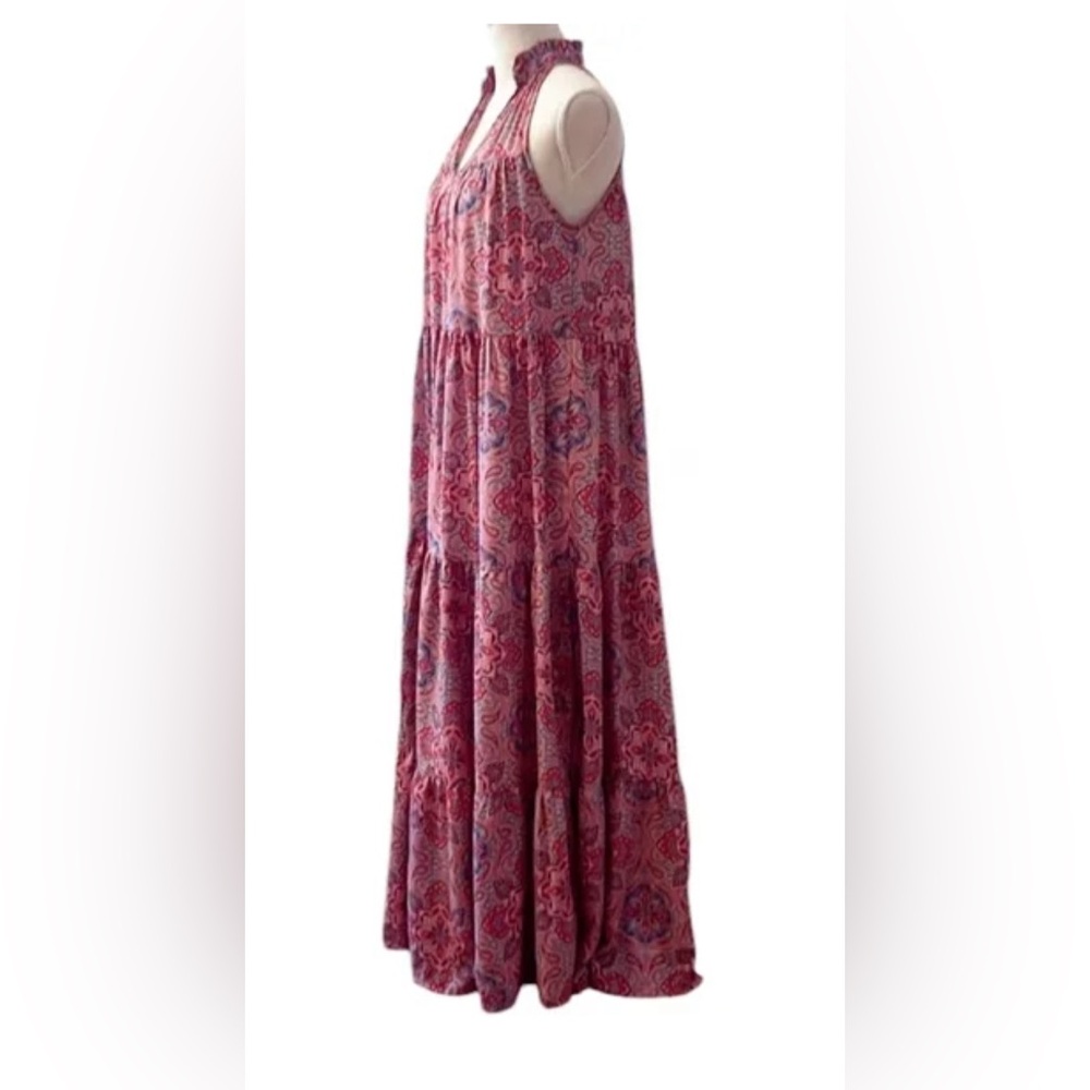 Anthropologie Red and Blue Patterned Maxi Dress
Boemo large . Large